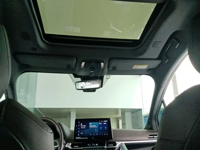 Toyota Sienna — Фото автомобиля 13