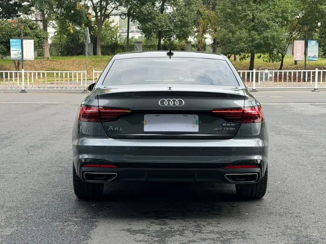 Audi A4L — Фото автомобиля 6