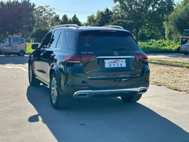 Mercedes-Benz GLE-Class — Фото автомобиля 4