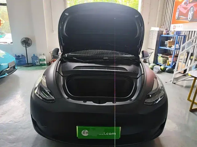 Tesla Model Y — Фото автомобиля 19