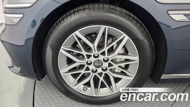 Genesis G80 Бензин 2.5 турбо AWD — Фото автомобиля 5