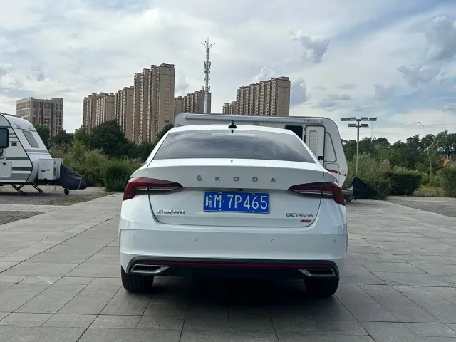 Skoda Octavia — Фото автомобиля 6