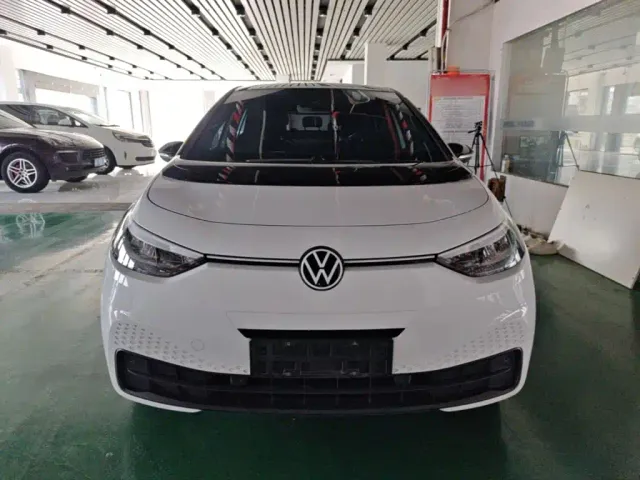 Volkswagen ID.3 — Фото автомобиля 2