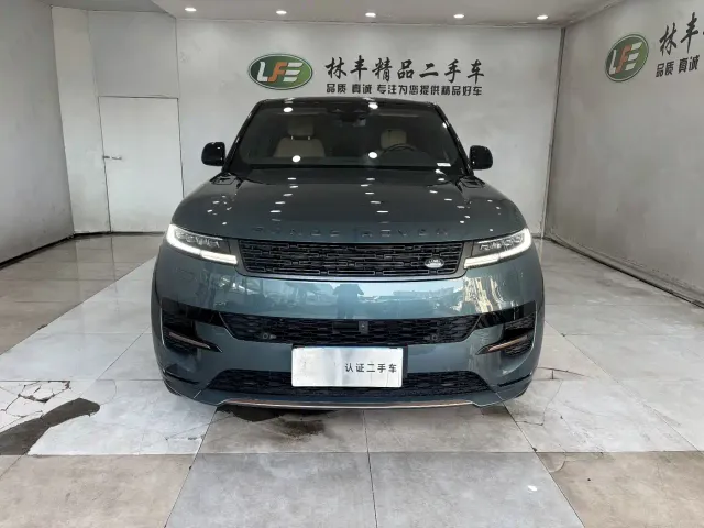 Land Rover Range Rover Sport — Фото автомобиля 3