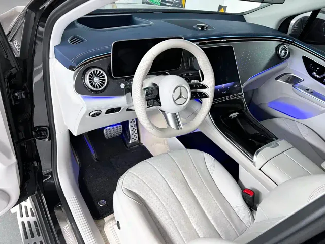 Mercedes-Benz EQE SUV — Фото автомобиля 9