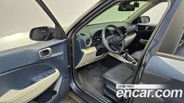 Hyundai Venue — Фото автомобиля 10