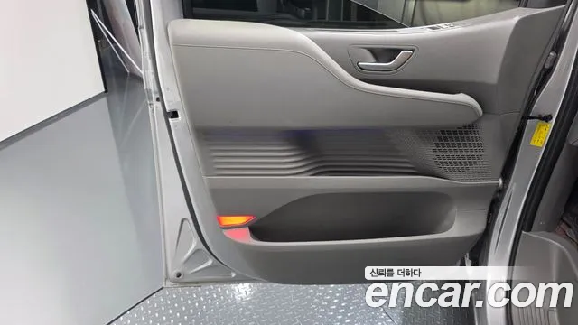 Hyundai Staria Staria 4WD Lounge 9 мест — Фото автомобиля 21