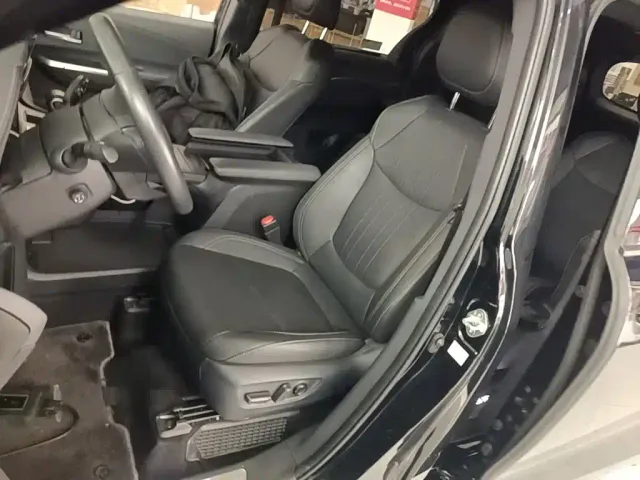 Toyota Sienna — Фото автомобиля 14