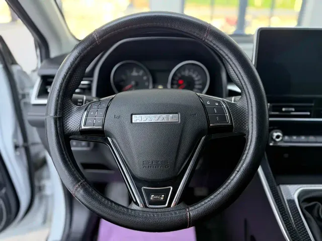 Haval M6 — Фото автомобиля 11