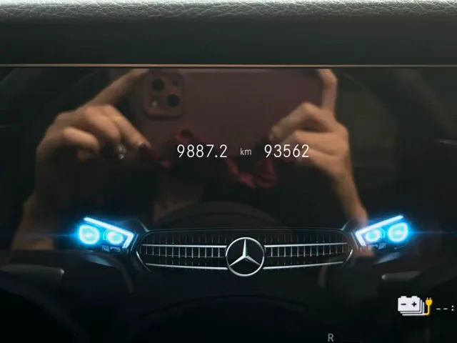 Mercedes-Benz E-Class — Фото автомобиля 13