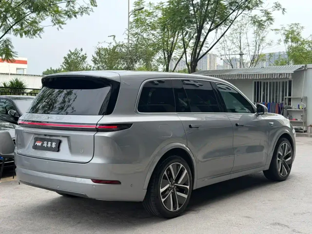 Li Auto L9 — Фото автомобиля 12