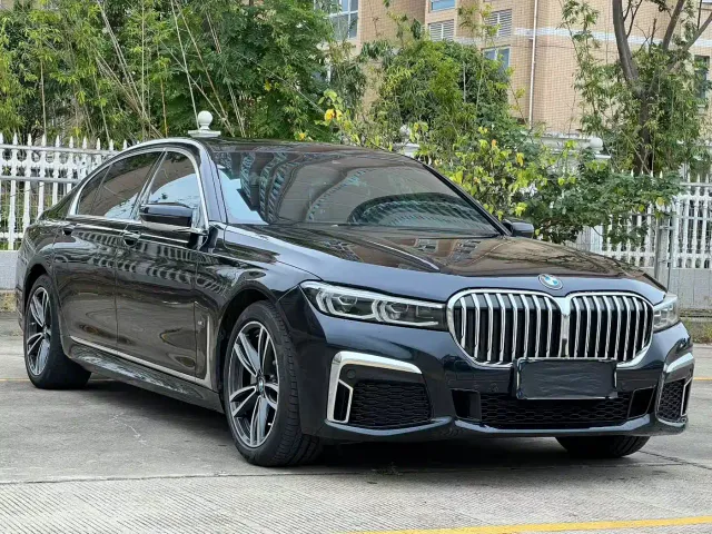 BMW 7 Series — Фото автомобиля 3