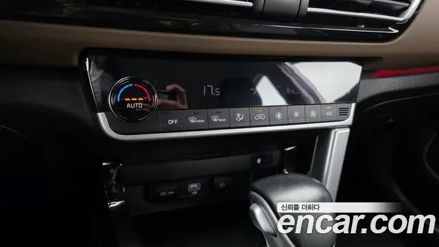 Kia Seltos Seltos Бензин 1.6 турбо 2WD — Фото автомобиля 17
