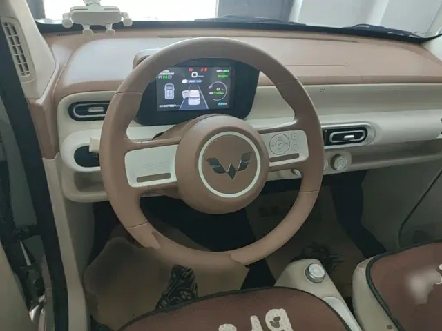 Wuling Hongguang Mini EV — Фото автомобиля 10