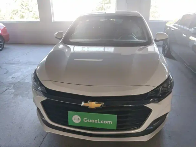 Chevrolet Monza — Фото автомобиля 2