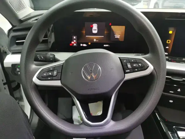 Volkswagen Lamando — Фото автомобиля 6