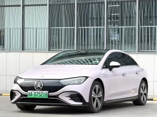 Фотография автомобиля — Mercedes-Benz EQE