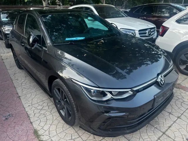 Volkswagen Golf — Фото автомобиля 3
