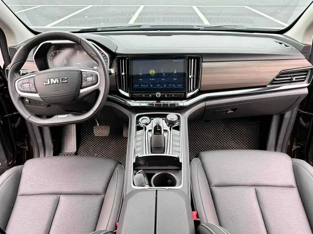 JMC Yuhu 9 — Фото автомобиля 5