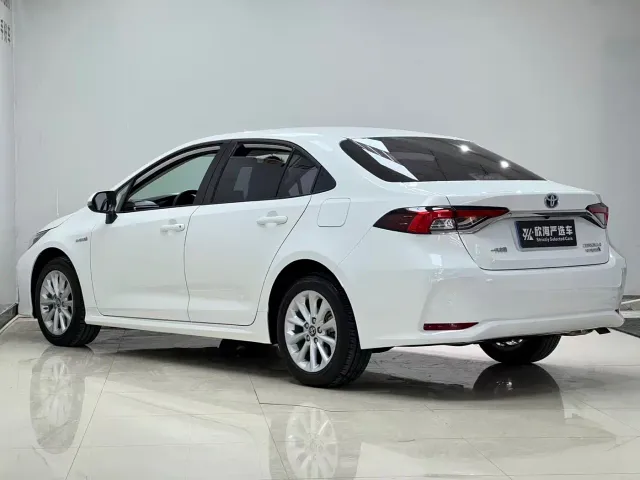 Toyota Corolla — Фото автомобиля 6