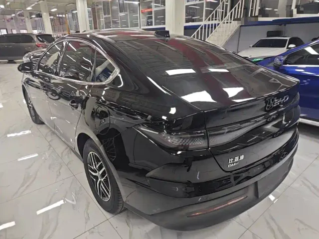 BYD Seal 05 DM-i — Фото автомобиля 4