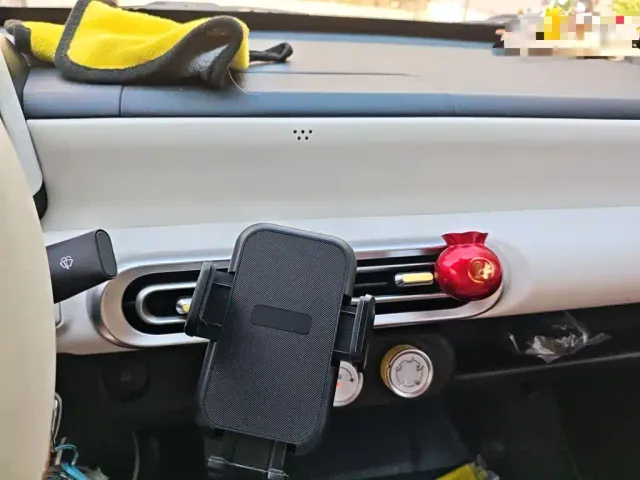 Wuling Hongguang Mini EV — Фото автомобиля 14