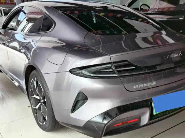 Xiaomi SU7 — Фото автомобиля 12