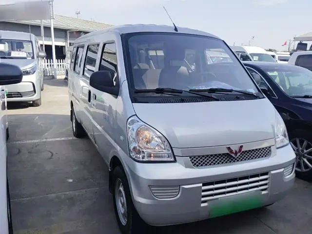 Wuling Rongguang EV — Фото автомобиля 3