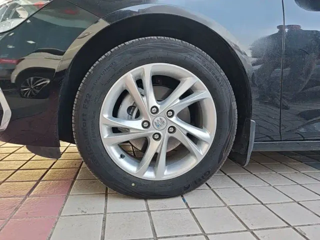 Buick Regal — Фото автомобиля 22