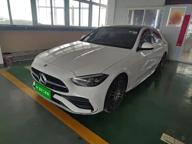 Фотография автомобиля — Mercedes-Benz C-Class