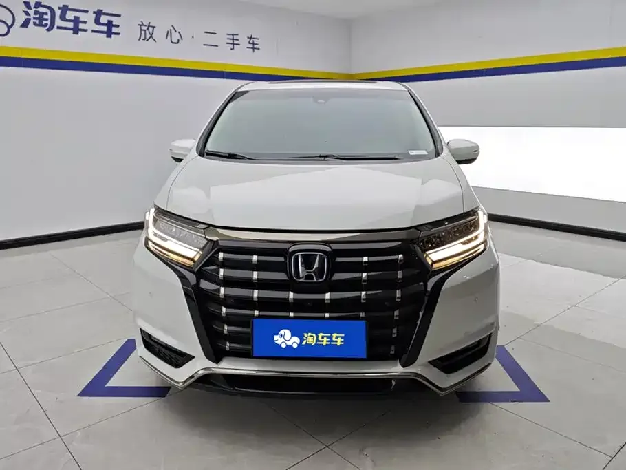 Honda Elysion 2022 2.0L e:HEV Supreme Edition — Фото автомобиля 2