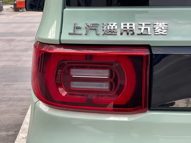 Wuling Hongguang Mini EV — Фото автомобиля 13