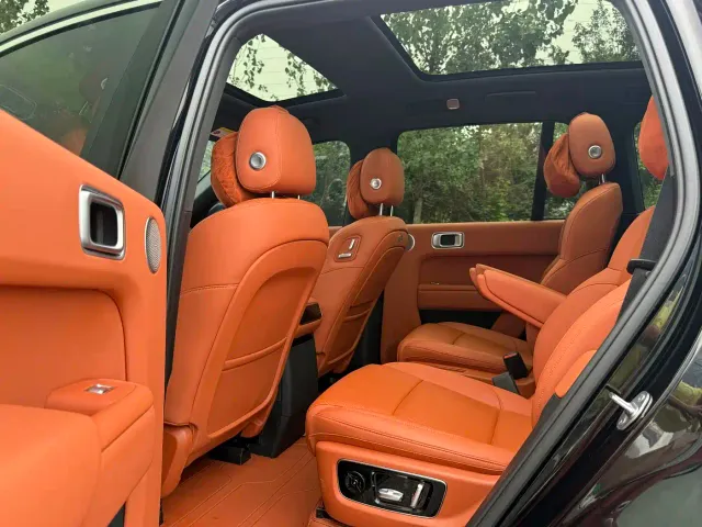Li Auto L8 — Фото автомобиля 6