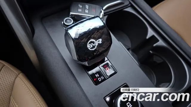 Land Rover Discovery — Фото автомобиля 12