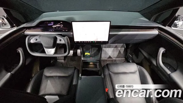 Tesla Model X — Фото автомобиля 10