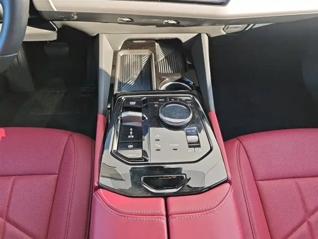 BMW i5 — Фото автомобиля 16