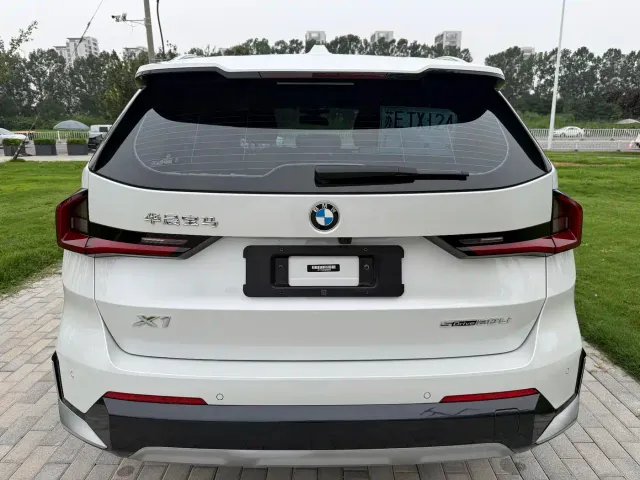 BMW X1 — Фото автомобиля 14