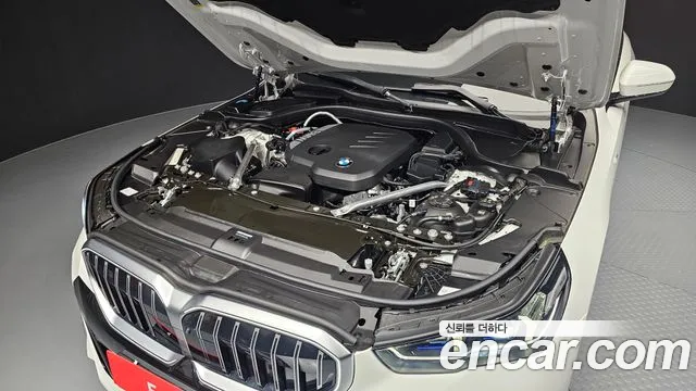 BMW 5 Series G60 — Фото автомобиля 6