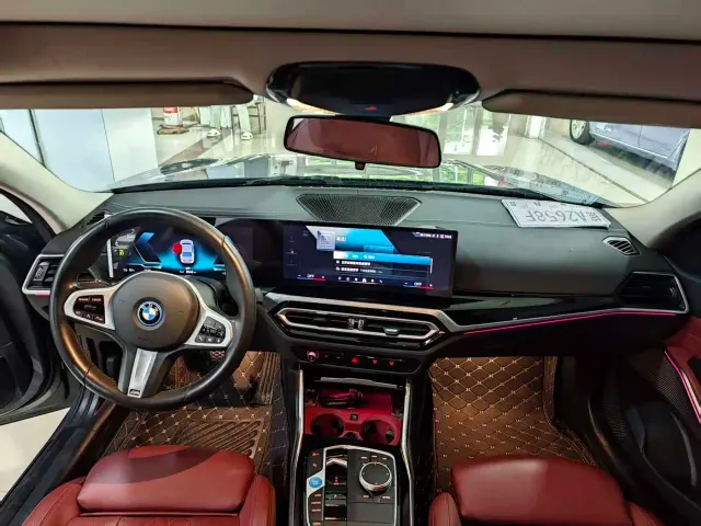 BMW BMW i3 2024 eDrive 35 L — Фото автомобиля 5