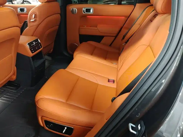 Li Auto L7 — Фото автомобиля 16