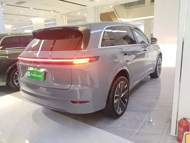 Li Auto L7 — Фото автомобиля 6