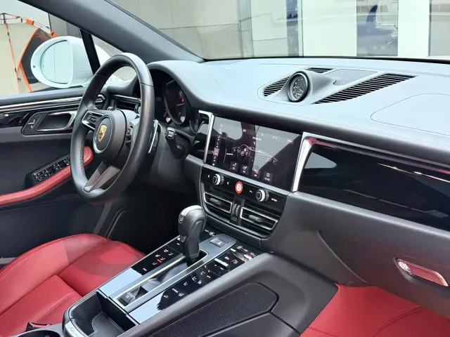 Porsche Macan — Фото автомобиля 6
