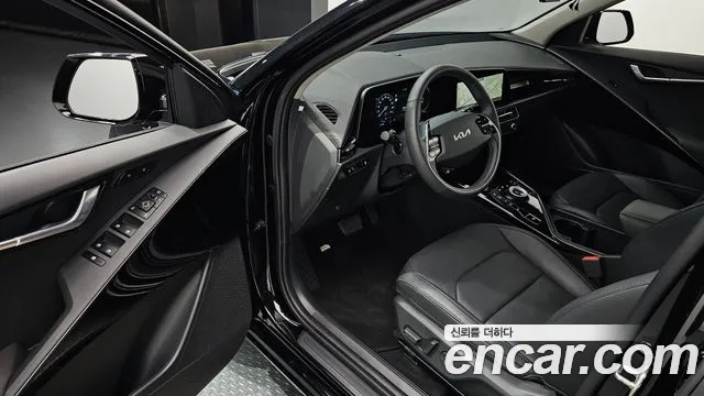 Kia Niro Niro (New) — Фото автомобиля 10