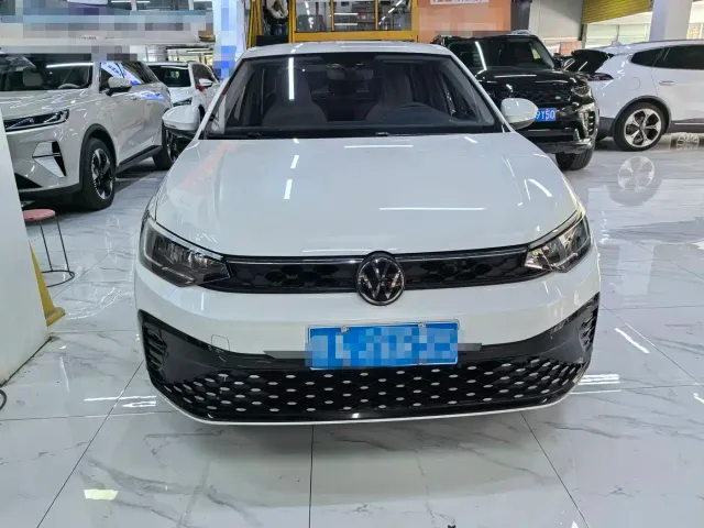 Volkswagen Lavida — Фото автомобиля 2