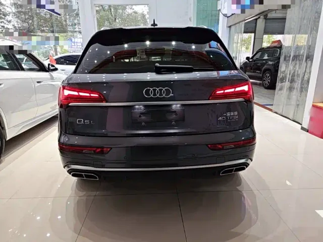 Audi Q5L — Фото автомобиля 5