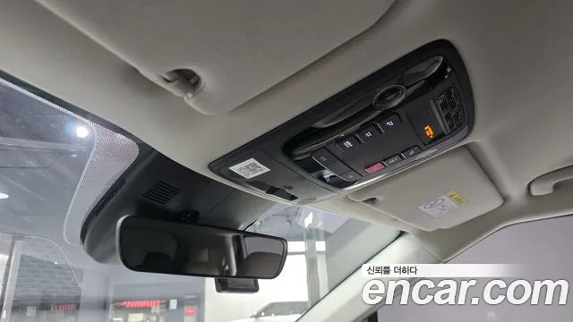 Kia Carnival Generation 4 — Фото автомобиля 24