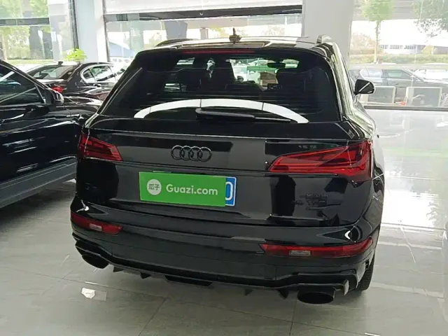 Audi Q5L — Фото автомобиля 5