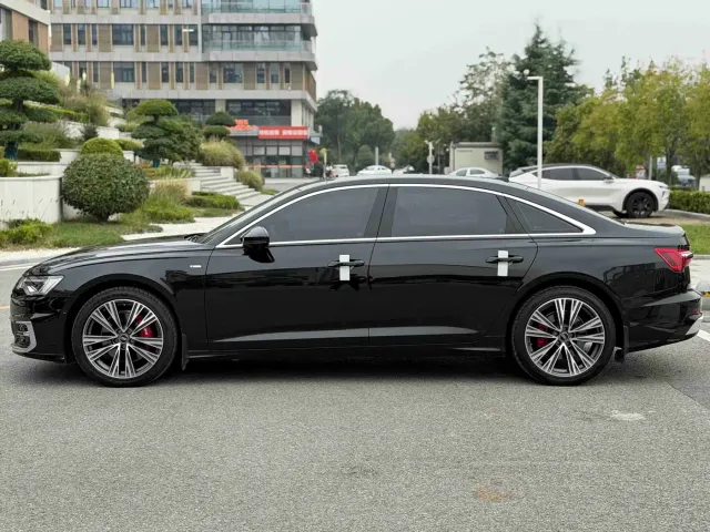 Audi A6L — Фото автомобиля 4
