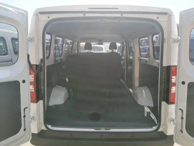 Wuling Motors Wuling Yangguang 2024 300KM Comfort Bus Version 75kW — Фото автомобиля 18