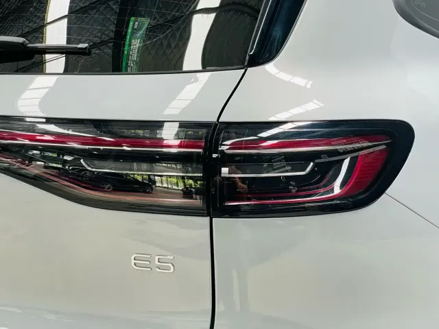 Geely Galaxy E5 — Фото автомобиля 11